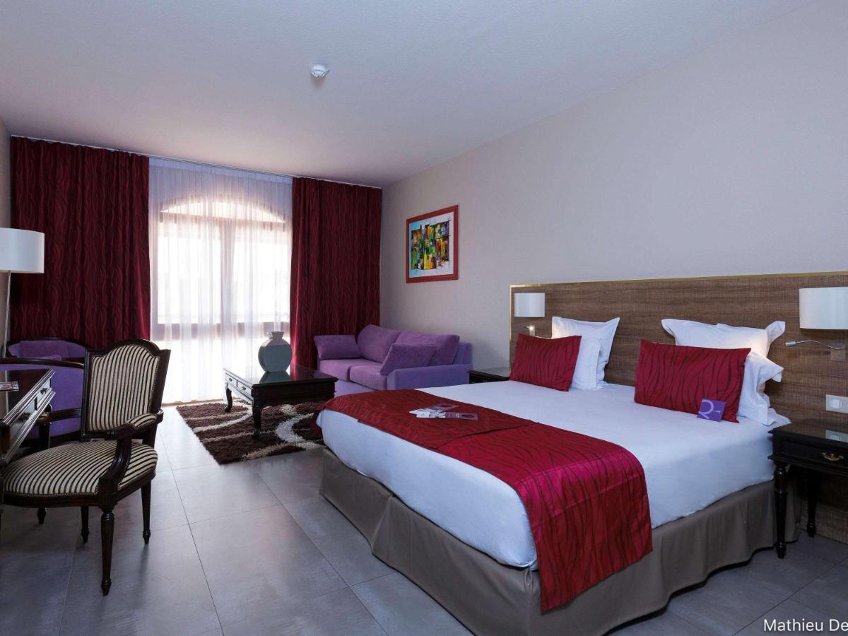 เมอร์เคียว คาเยน รอยัล อมาโซเนีย Hotel กาแยน ภายนอก รูปภาพ